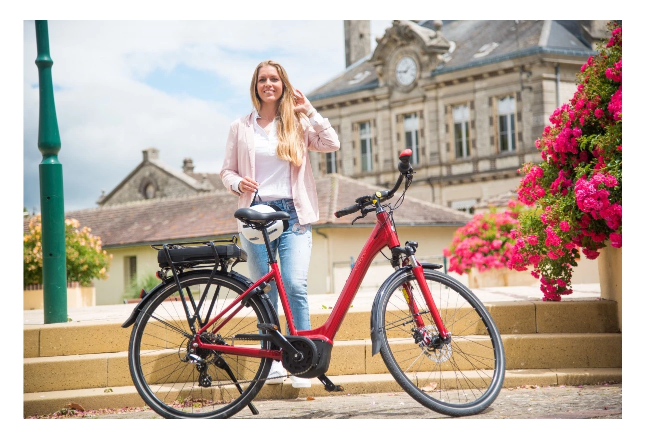 VÉLO DE VILLE ÉLECTRIQUE GITANE E-SALSA D8 2022 4 VÉLO DE VILLE ÉLECTRIQUE GITANE E-SALSA D8 2022 – Image 2