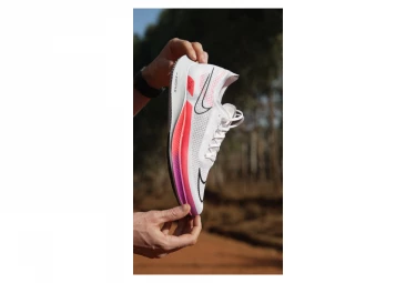 Nike ZoomX Streakfly Blanc / Rouge 5 Nike ZoomX Streakfly Blanc / Rouge – Image 3