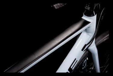 Vélo De Route Cube Attain Pro Shimano Sora Gris 2022 9 Vélo De Route Cube Attain Pro Shimano Sora Gris 2022 – Image 7